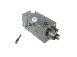 Rozdzielacz hydrauliczny 7011-7045 po regeneracji