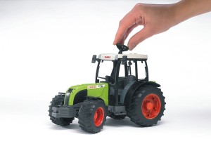 02110-bruder-traktor-claas-nectis