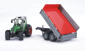02104-bruder-traktor-fendt-z-przyczepa