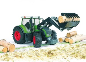03041-traktor-fendt