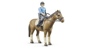 62507-bruder-figurka-policjanta-z-koniem