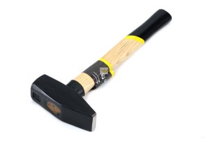 WMM302-mlotek-slusarski-2kg-jesionowy-trzonek-warynski