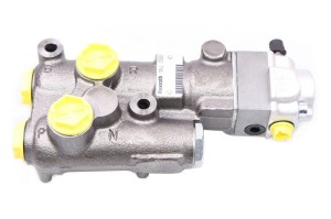 Zawór hydrauliczny hamulców przyczepy